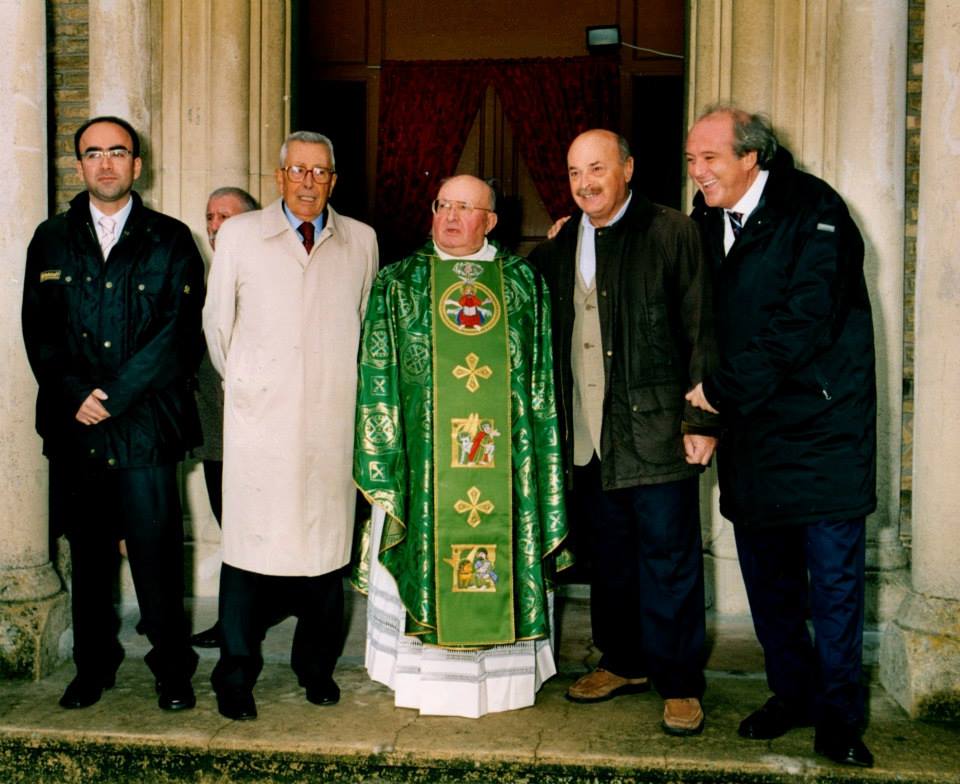 Festeggiamenti per i 50 anni di sacerdozio di don Pietro Sallei, il 19 ottobre 2003