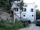 Il casolare abbandonato in via delle Grazie Il casolare abbandonato in via delle Grazie